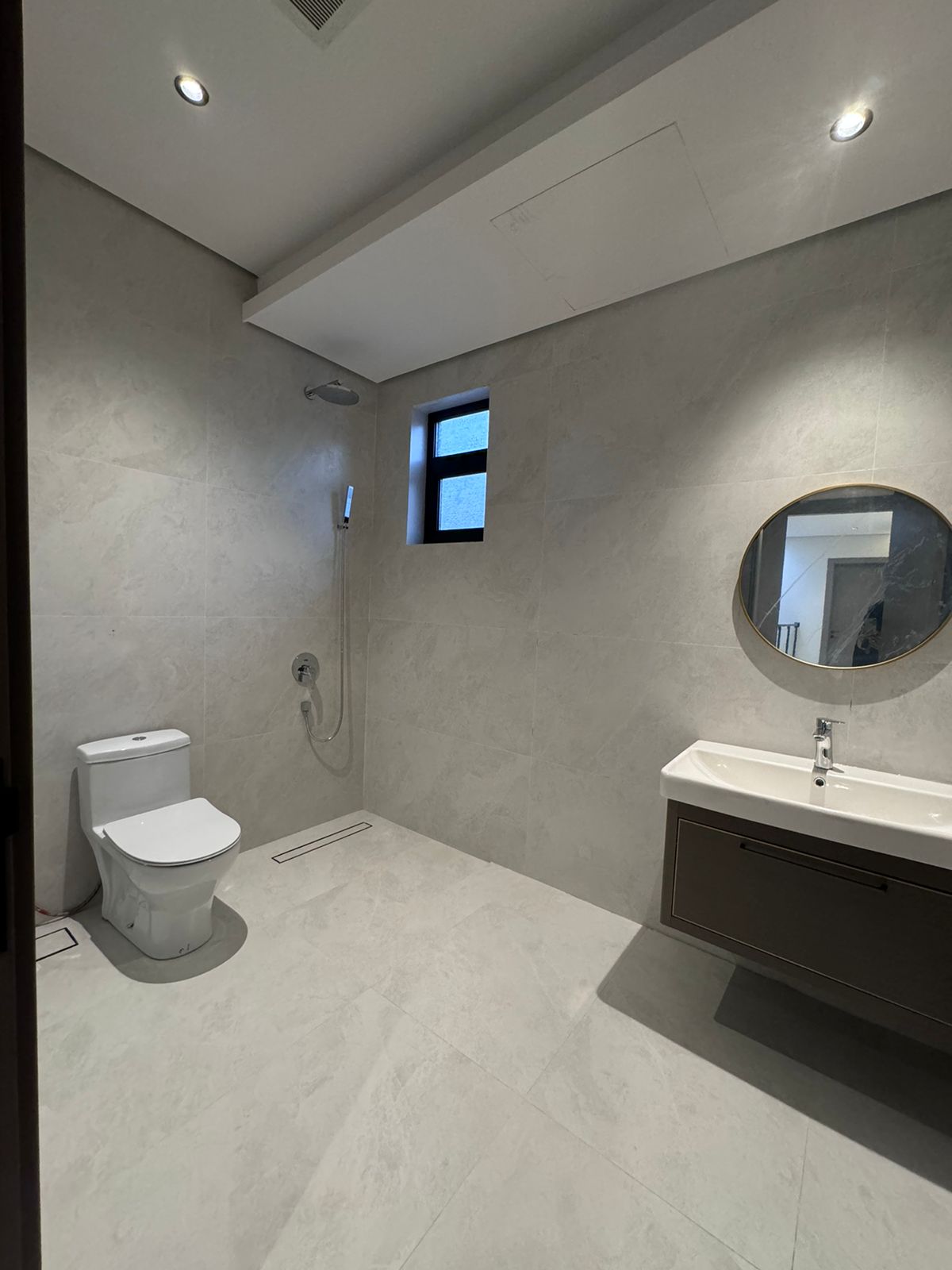 🏠 **For Rent: Two Apartments in a Duplex System (Townhouse)** 